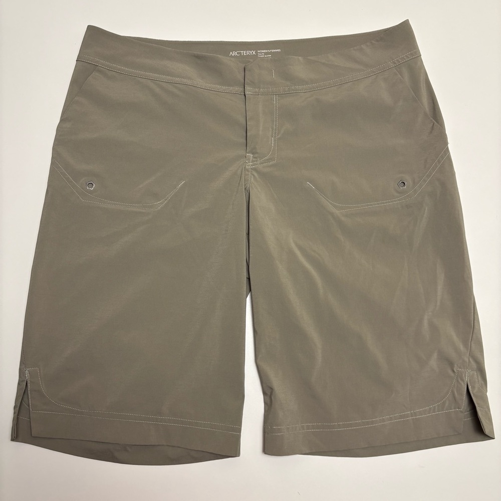 Arc’teryx Women’s Size 8 Trim Fit Outdoor Hiking Shorts Taupe Khaki